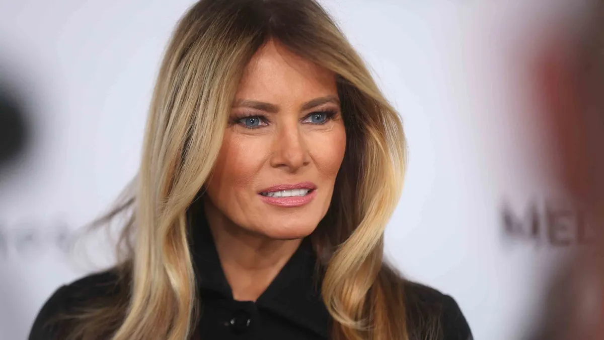 Üres székhez beszélt Zelenszkij felesége Washingtonban, miután  Melania Trump faképnél hagyta