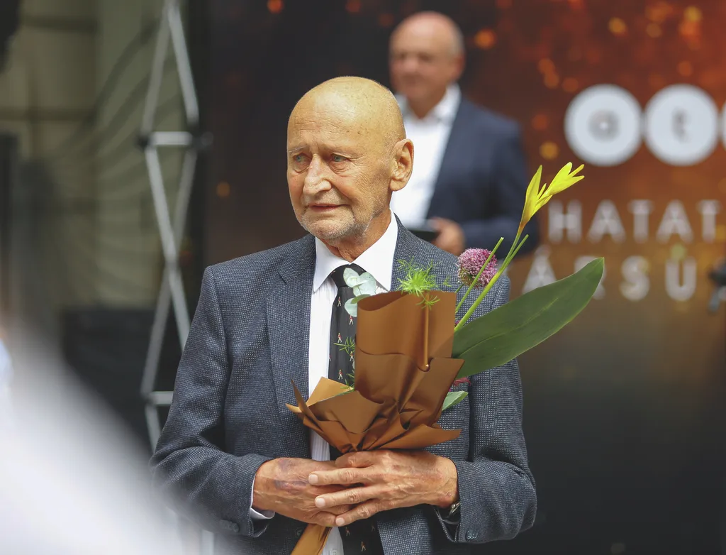 Reviczky Gábor sztáradatlap