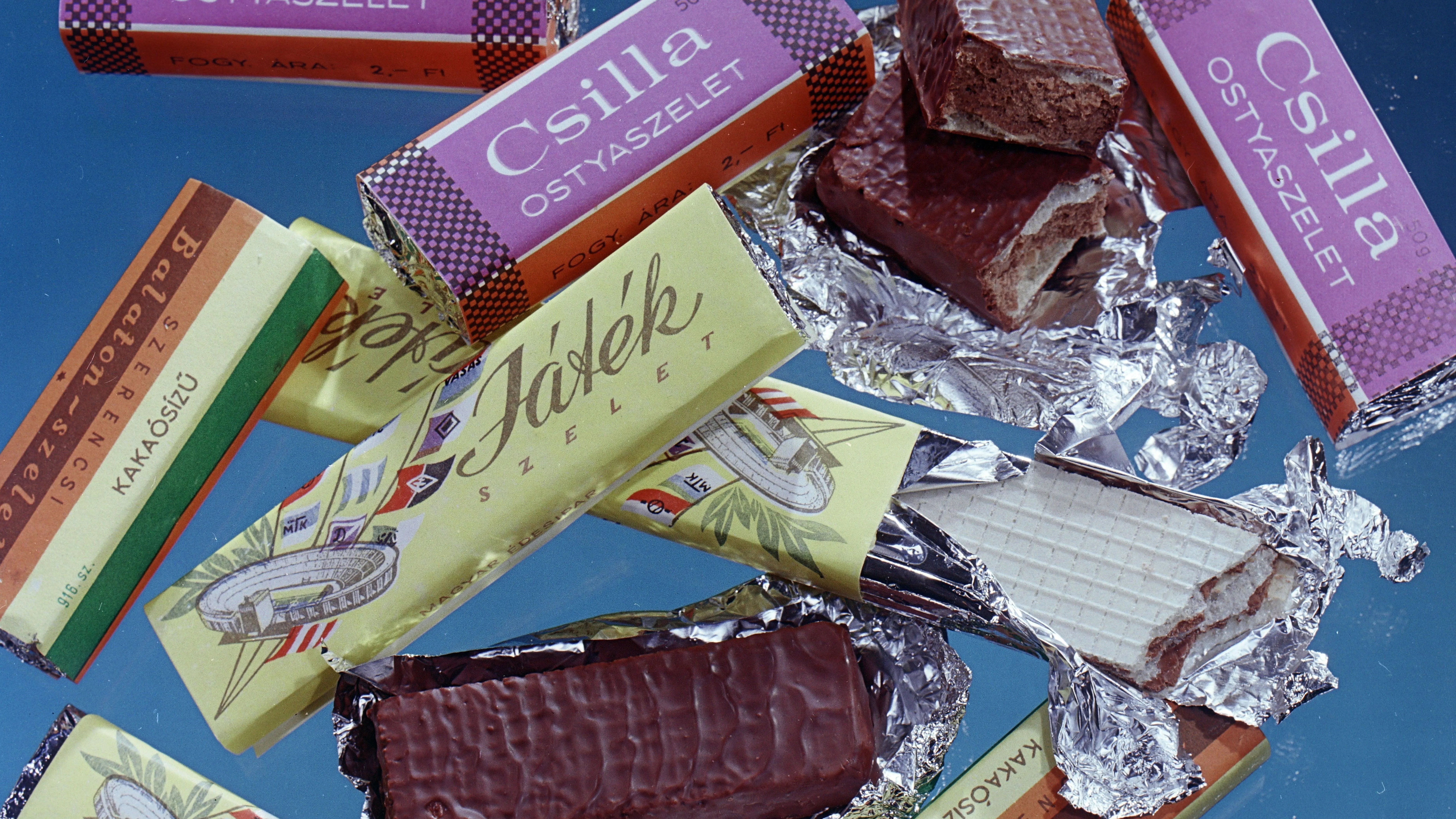 Retró kvízben szereplő kép régi édességekről