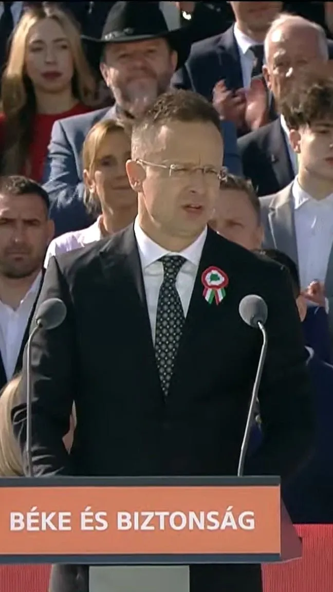 Szijjártó: Az ukránok négy éve folyamatosan zsarolnak minket