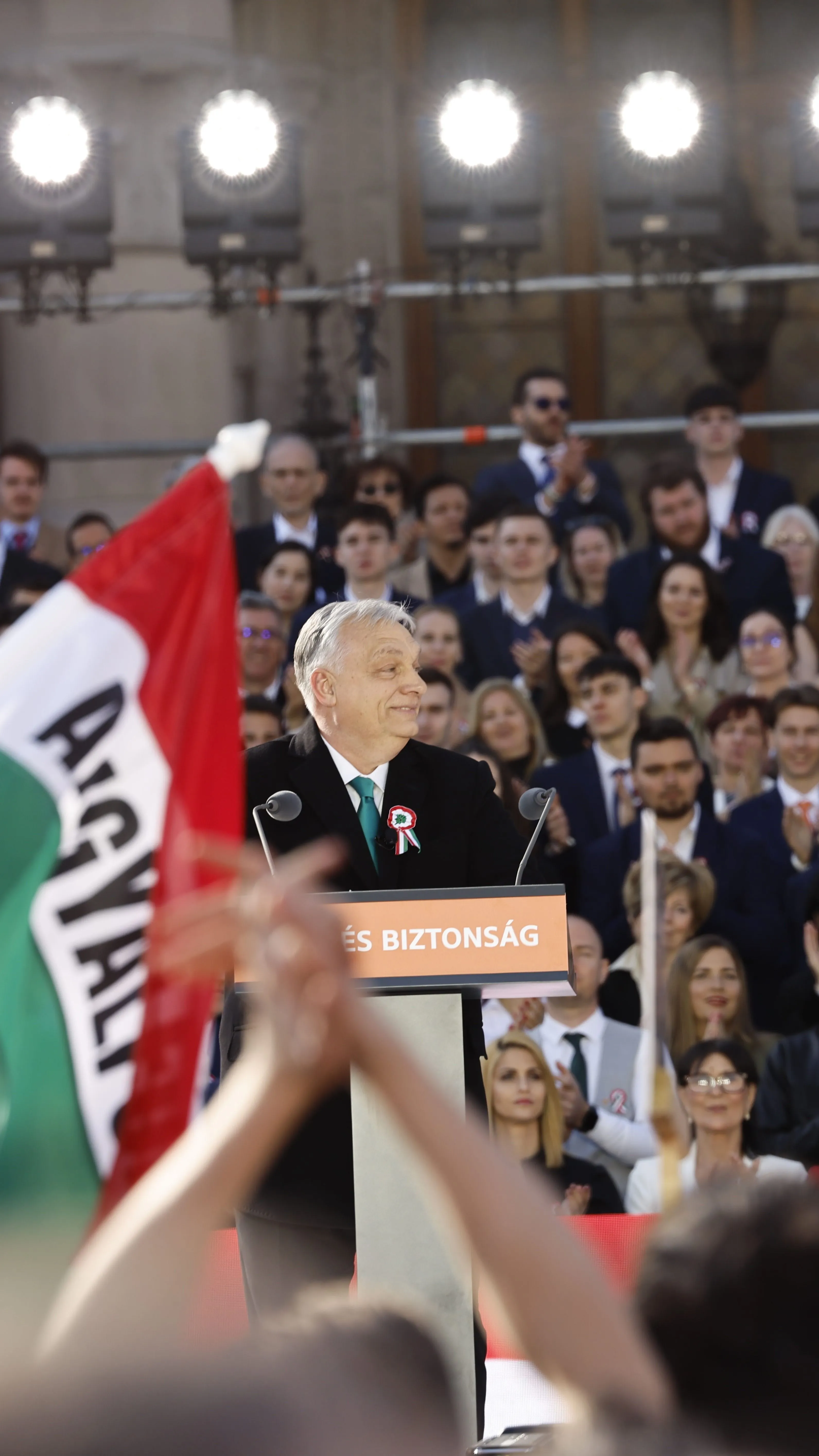 Orbán Viktor: jól nézünk ki, sokan vagyunk!