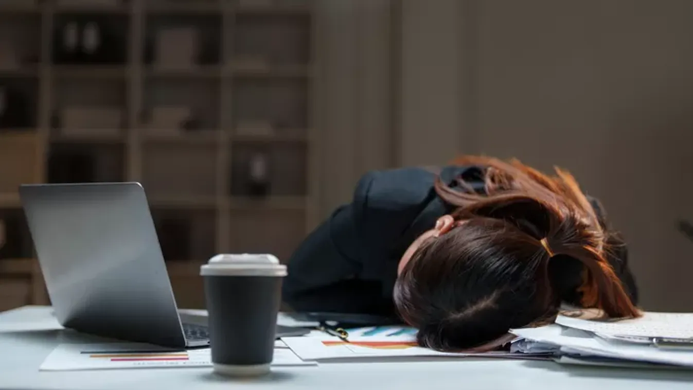 5 hétköznapi szokás, ami észrevétlenül leszívja az energiádat