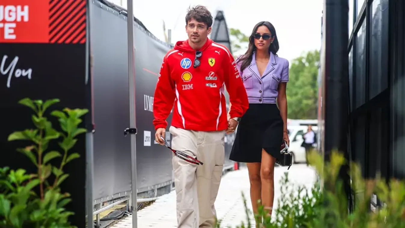 Mindenki őt nézte, Charles Leclerc felesége óriási figyelmet keltett az F1 nyitányán