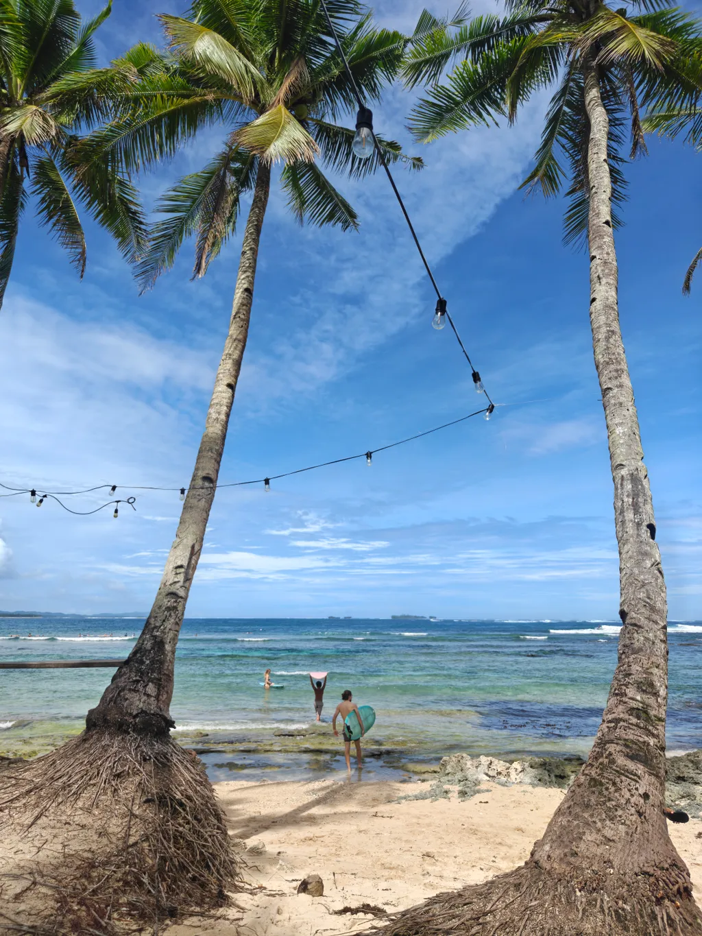 Gergő és Maxine a természeti értékeket, a tengerpartok szépségét is nagyon élvezik. (Siargao, Fülöp-szigetek)