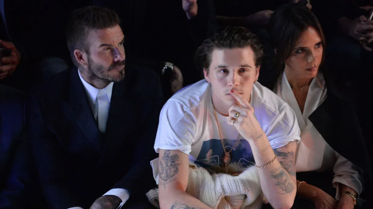Brooklyn Beckham minden tőle telhetőt megtesz annak érdekében, hogy odaszúrjon családjának