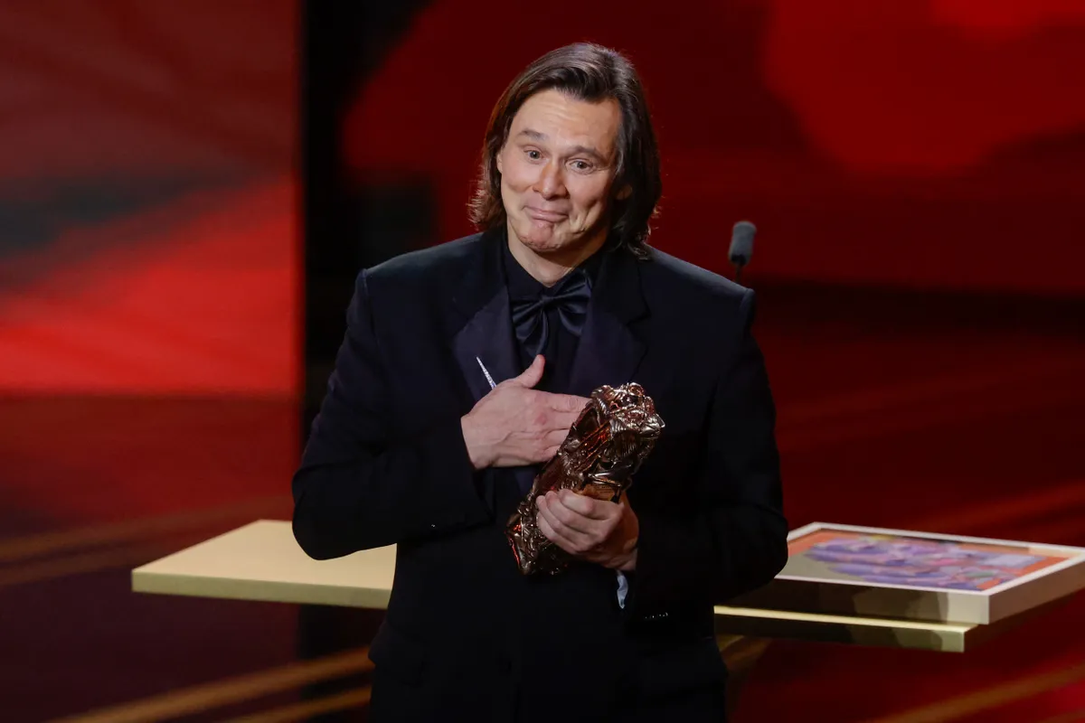 Jim Carrey átalakulásának költsége akár a 60 ezer dollár, vagyis kicsivel több, mint 20 millió forint is lehetett