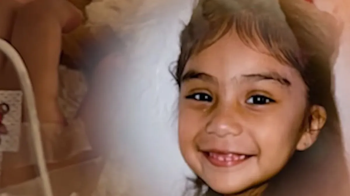 Nem figyeltek a szülők, lenyelt egy elemet a kislány: „Átégette a nyelőcsövét”