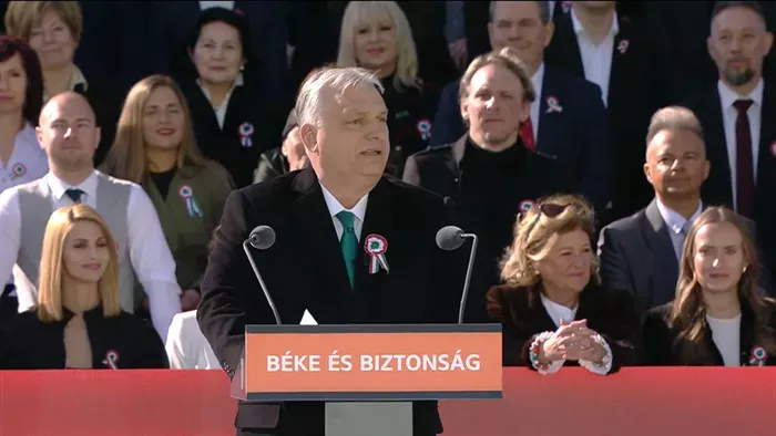 Orbán Viktor: "Szabadság csak szeretetből szökhet szárba"