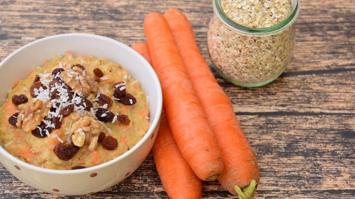 Répatorta ihlette zabkása, ami belefér a húsvéti menübe.