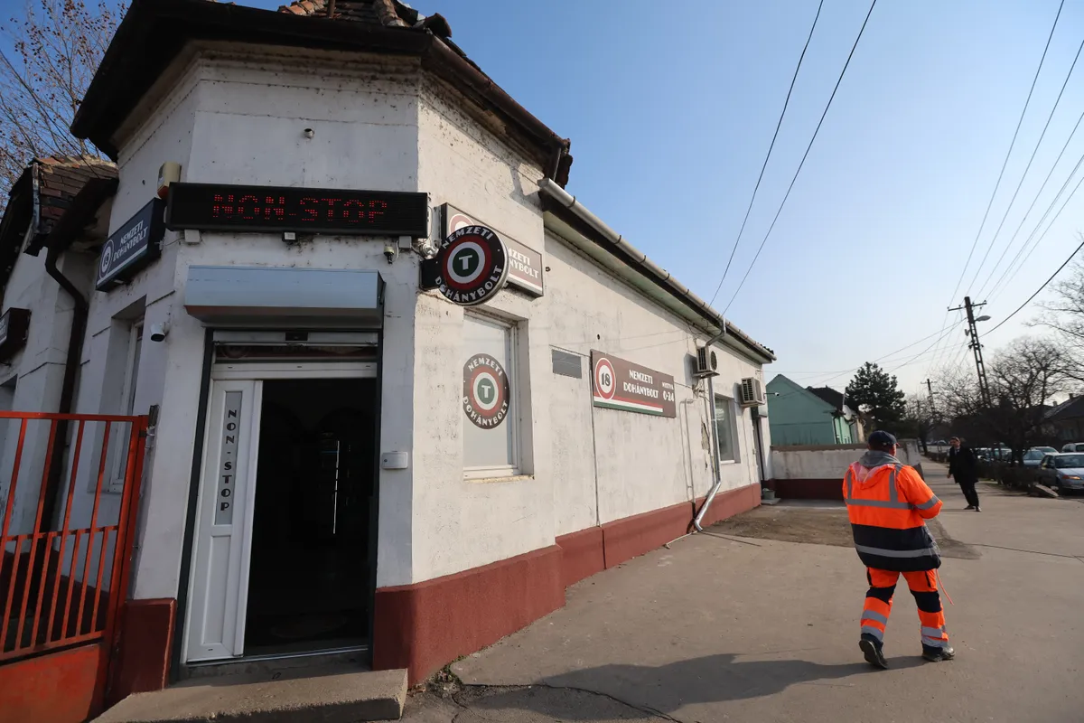 Rablás történt Csepelen, a dohányboltban