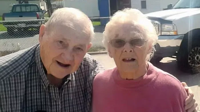 70 év szerelem után kézen fogva hunyt el a házaspár