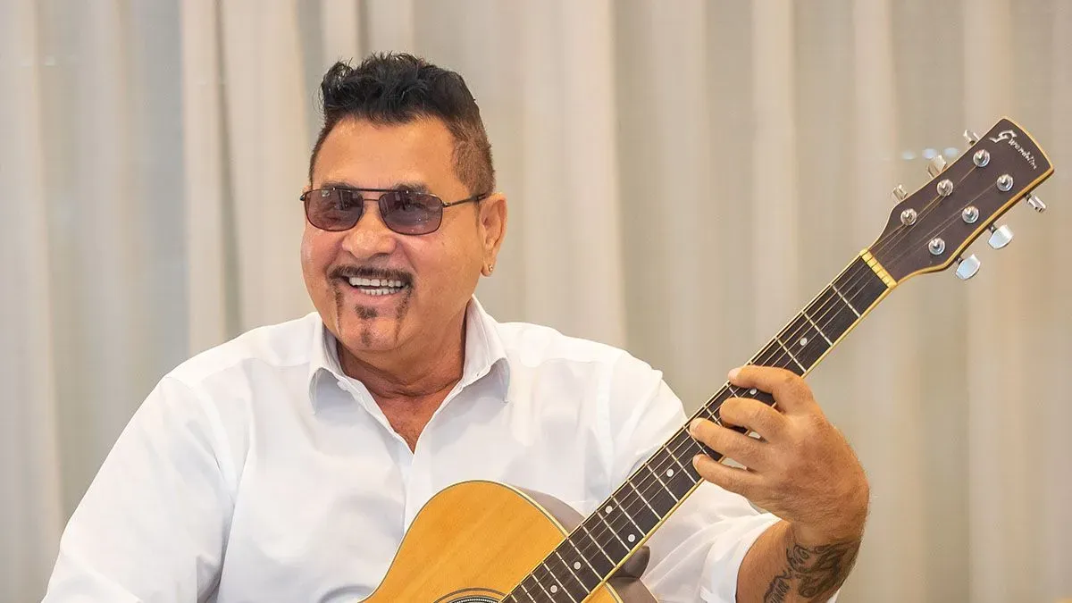 Bódi Guszti tradicionális temetést szervez.