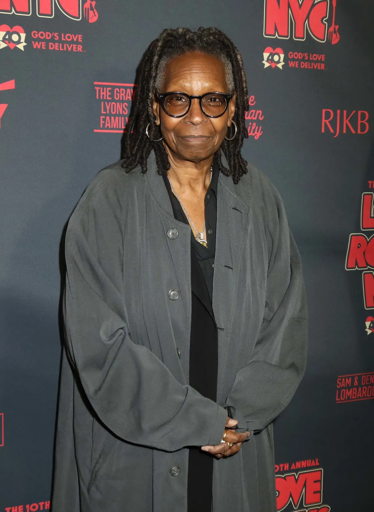 Whoopi Goldberg egy new yorki jótékonysági gálán. 
