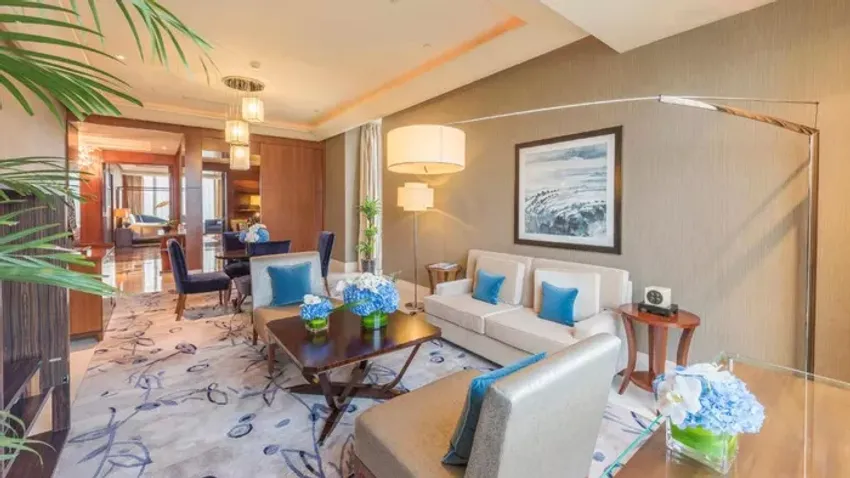 Fotókon Liu Shaolin Sándor rezidenciája