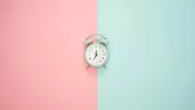 Óraátállítás 2026: így vészelheted át a meteogyógyász szerint