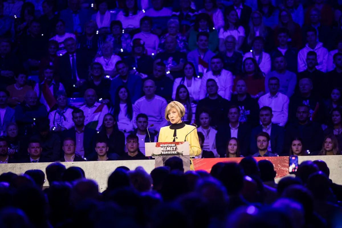 A Háborúellenes Gyűlés debreceni állomásán Kudlik Júlia kiemelte, hogy vannak olyanok, akik csak szeretnék megsemmisíteni a nemzet katedrálisát.