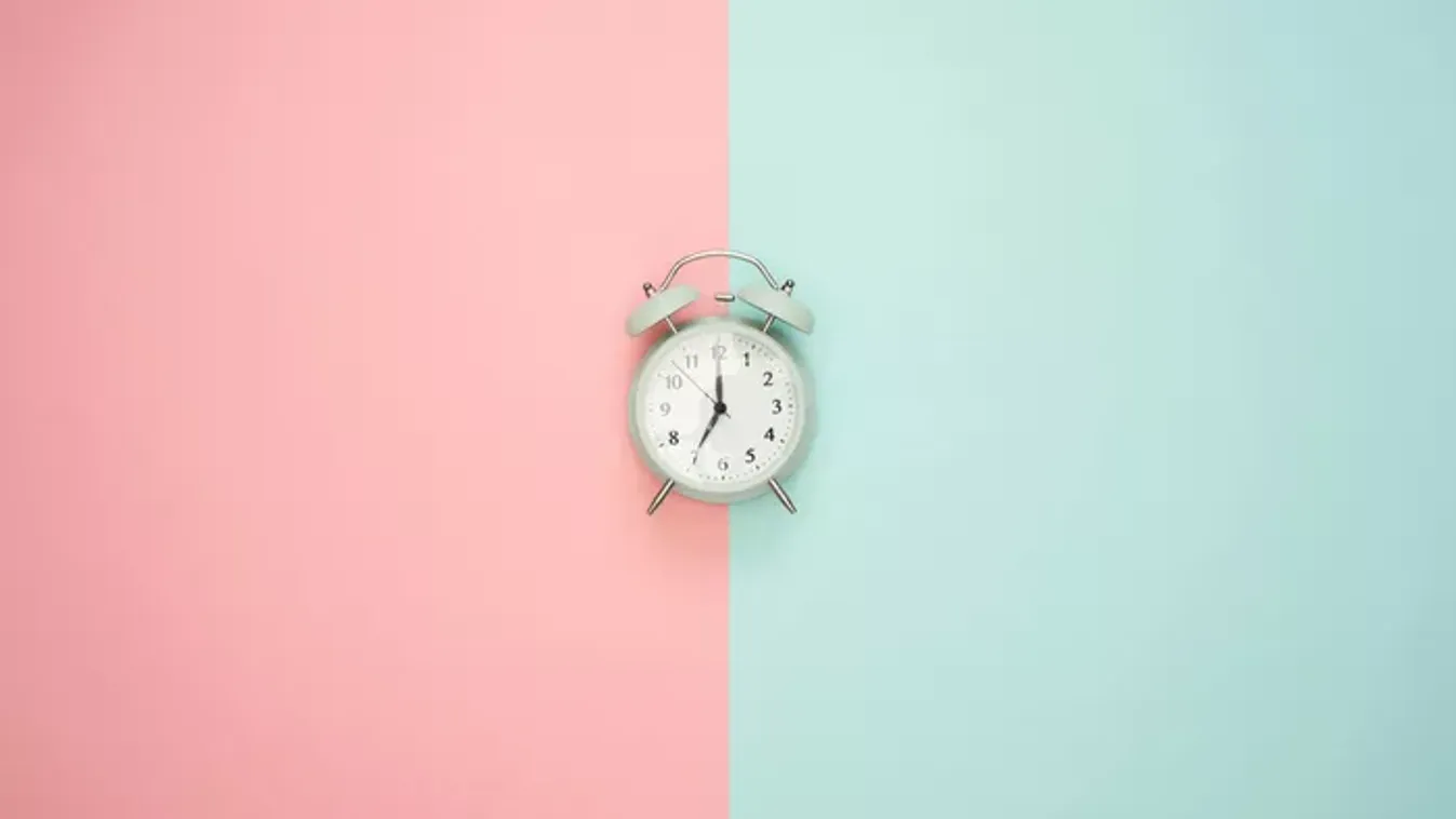 Óraátállítás 2026: így vészelheted át a meteogyógyász szerint