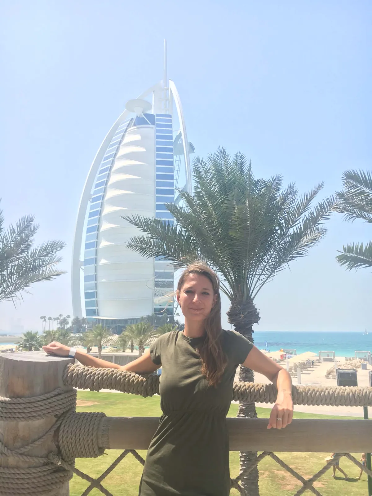 Rakétatámadások Dubajban: Ági és családja nem fél, kijárnak az utcára