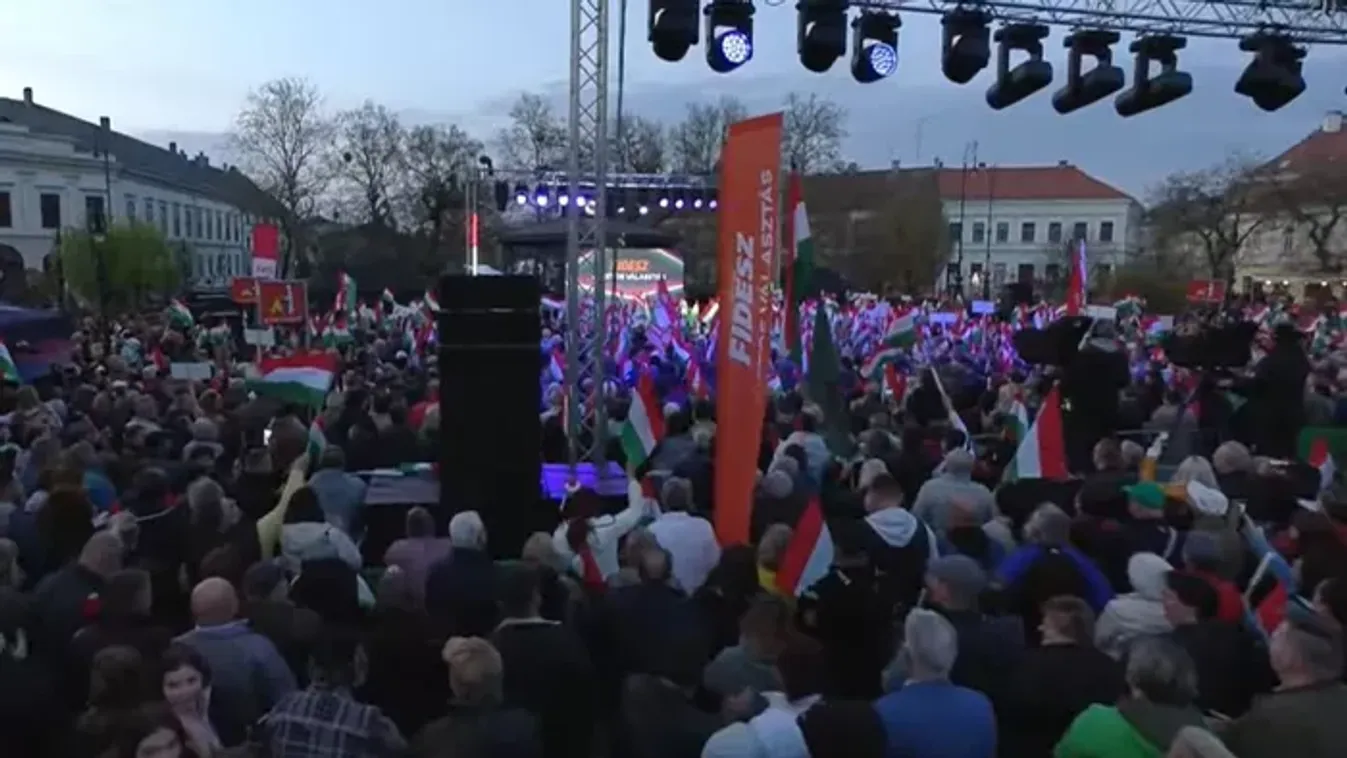 Egy gyufát sem lehet leejteni: ekkora tömeg várja Orbán Viktort Nagykanizsán