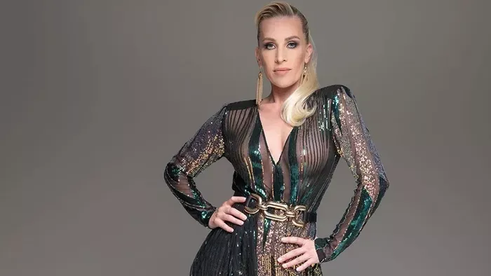 Magát buktatta le: menyasszony lett a magyar énekesnő