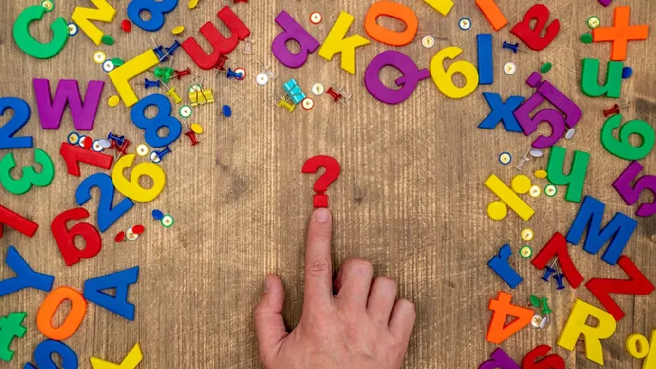 Trükkös helyesírási kvíz: te kitalálod, hogyan választjuk el ezeket a szavakat?