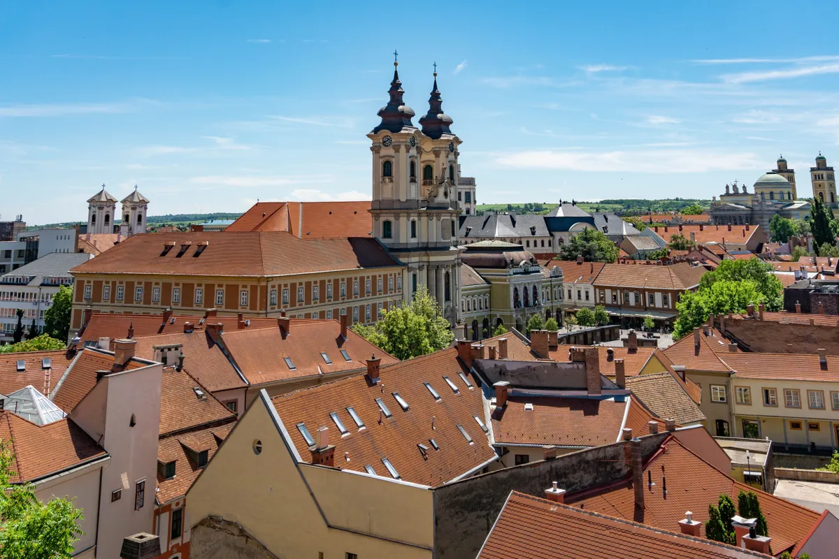 egri háztetők a várból.