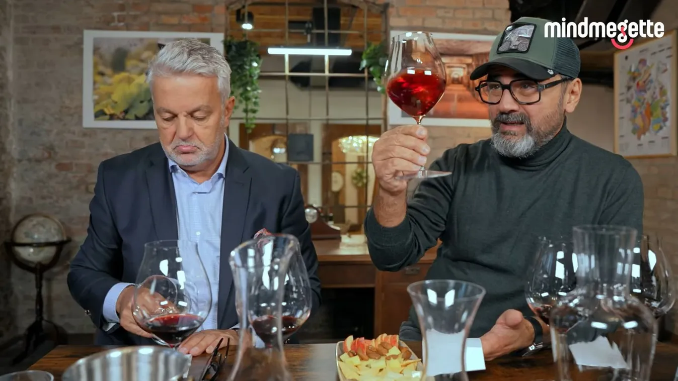 Gianni Annoni és Lizsicsár Miklós a legfinomabbi vörösbor kóstolása közben