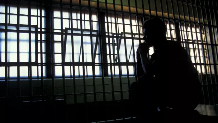 Megszökött a börtönből, pár óra múlva kattant a bilincs