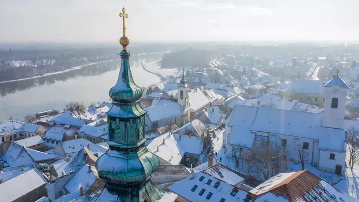 Szentendre látnivalói azonnal elvarázsolnak - még télen is