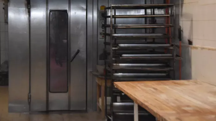 Elaludt az 50 fokos kemencében egy betörő