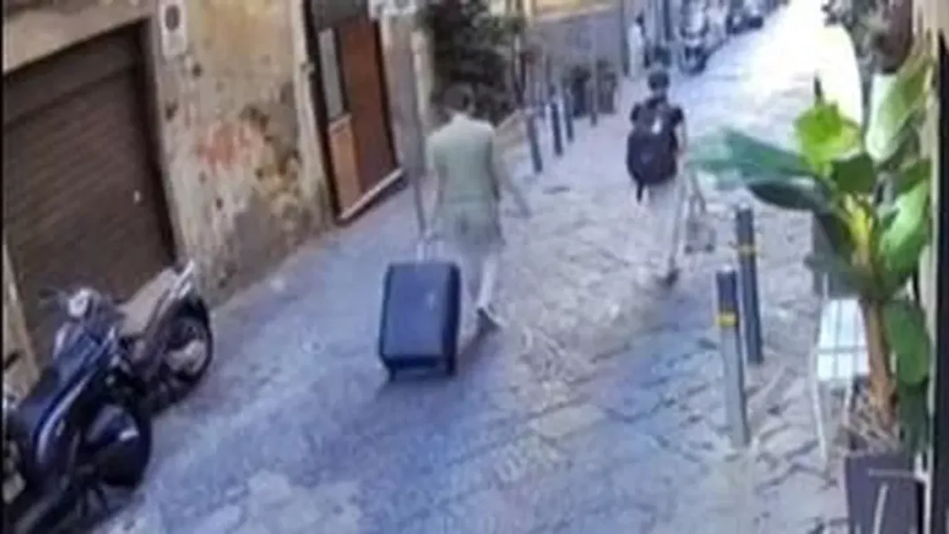 Biztonsági kamera vette fel a turista utolsó pillanatait – erkélyről kihajított szobor okozta a nő halálát