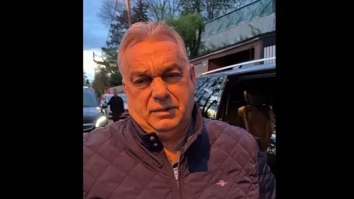 Orbán Viktor a szabotázs helyszíne felé tart - Videó