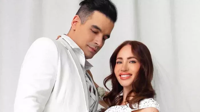 Kiara Lord férjhez ment, babavárás és egy 25 éves titok