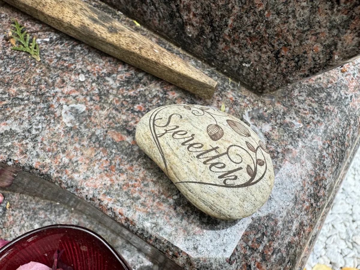 2026.04.14.Dudás Miki sírja