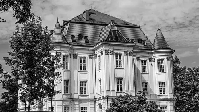 Lebukott a milliárdos: luxuskastélyból a börtönbe kerül