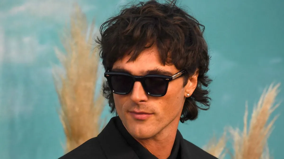 Jacob Elordi lebukott: Kendall Jennerrel csókolózott a Coachellán