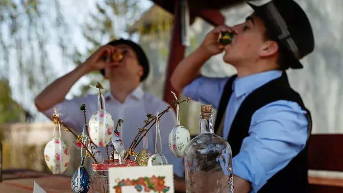 Vödrös locsolkodás és hímestojás-mágia: hangolódj a húsvétra az elmúlt évek legjobb képeivel!