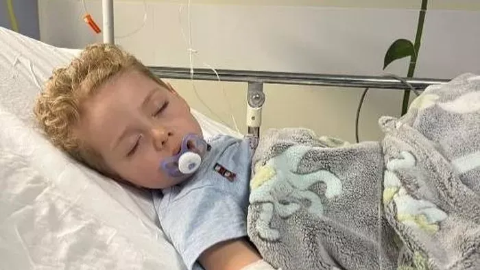 A dokik hazaküldték: órákra volt a haláltól a kisfiú