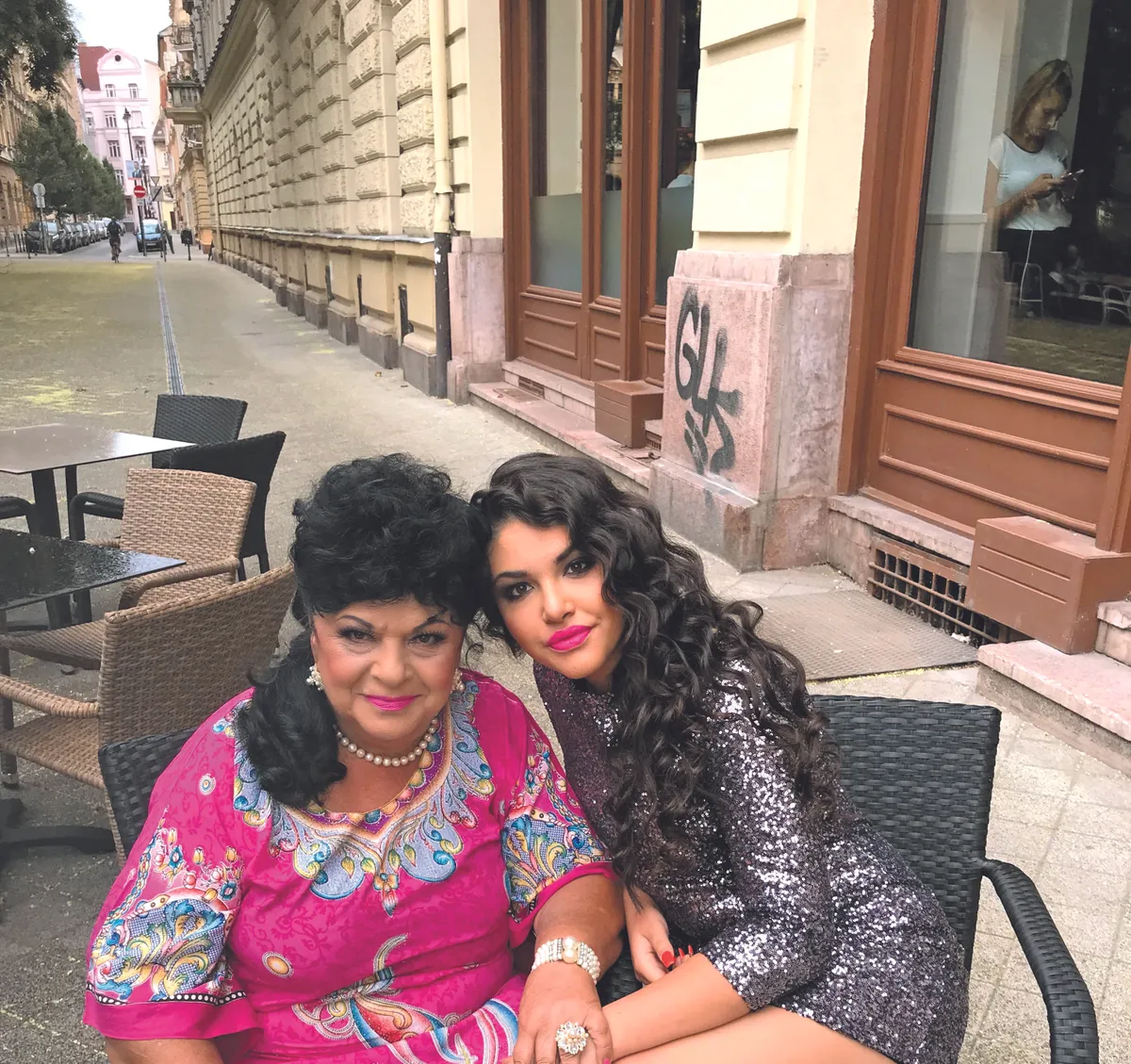 Bangó Margit és dédunokája, kis Tina nagyon jó kapcsolatot ápol.