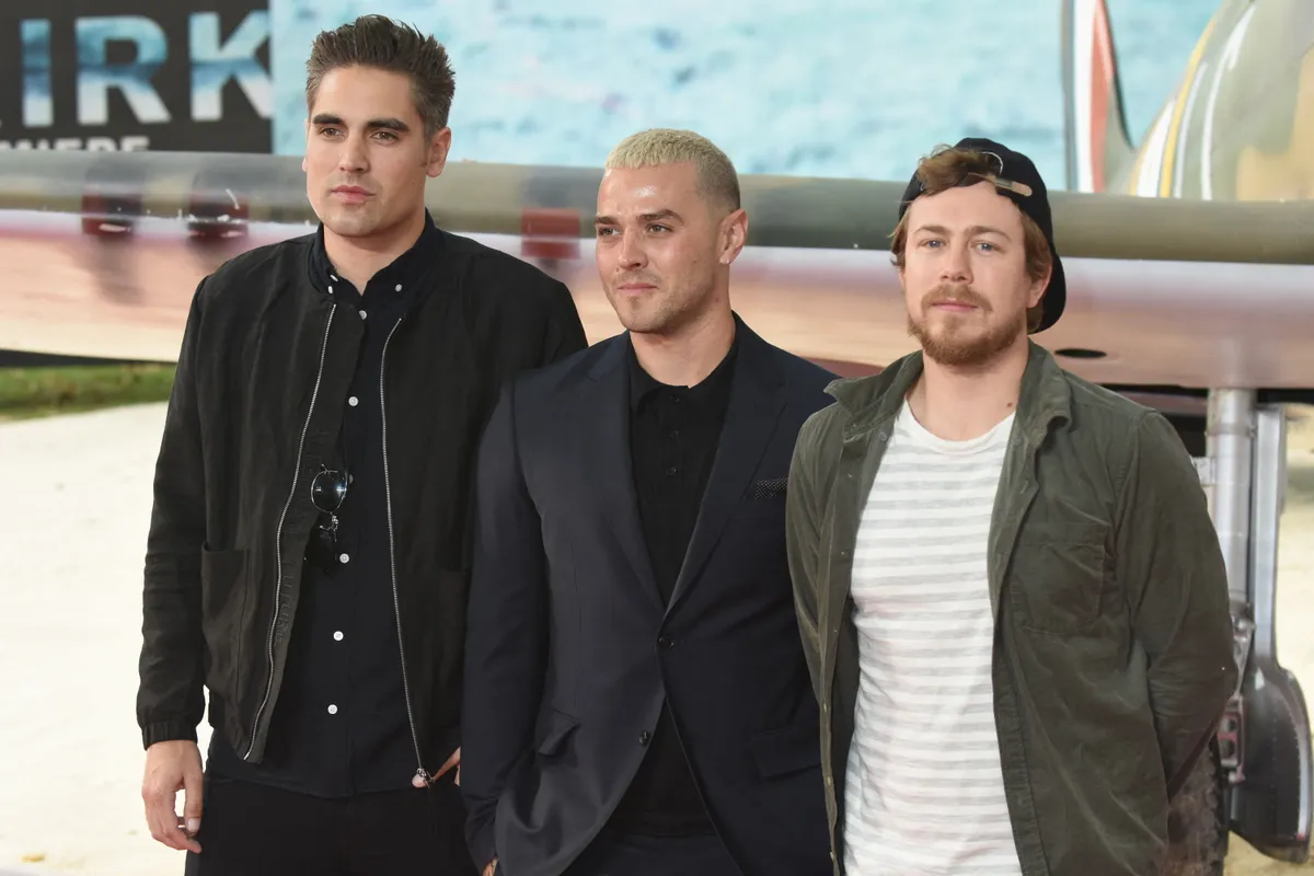 A Busted zenészei: Charlie Simpson, Matt Willis és James Bourne (balról jobbra). Bourne műtétre vár