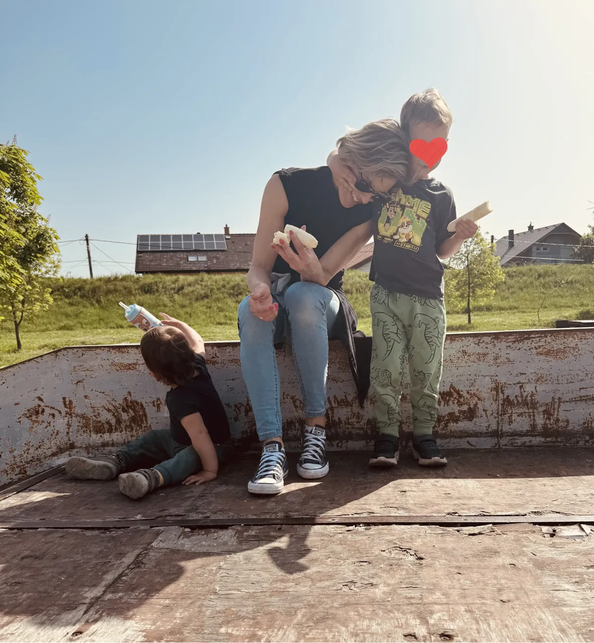 Kata számára az volt a legnehezebb, sokszor nem tudott a gyerekekkel játszani