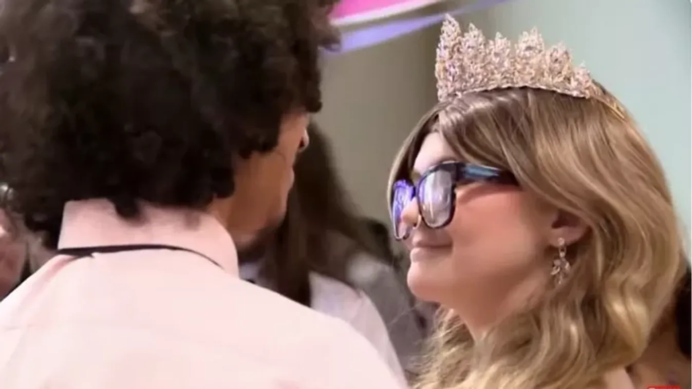 "Nem akarok meghalni!” – Halálos kórral küzd a gyönyörű tinilány, az intenzíven kérték meg a kezét