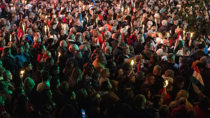 Így nézett ki az óriási tömeg a Fidesz kampányzáróján