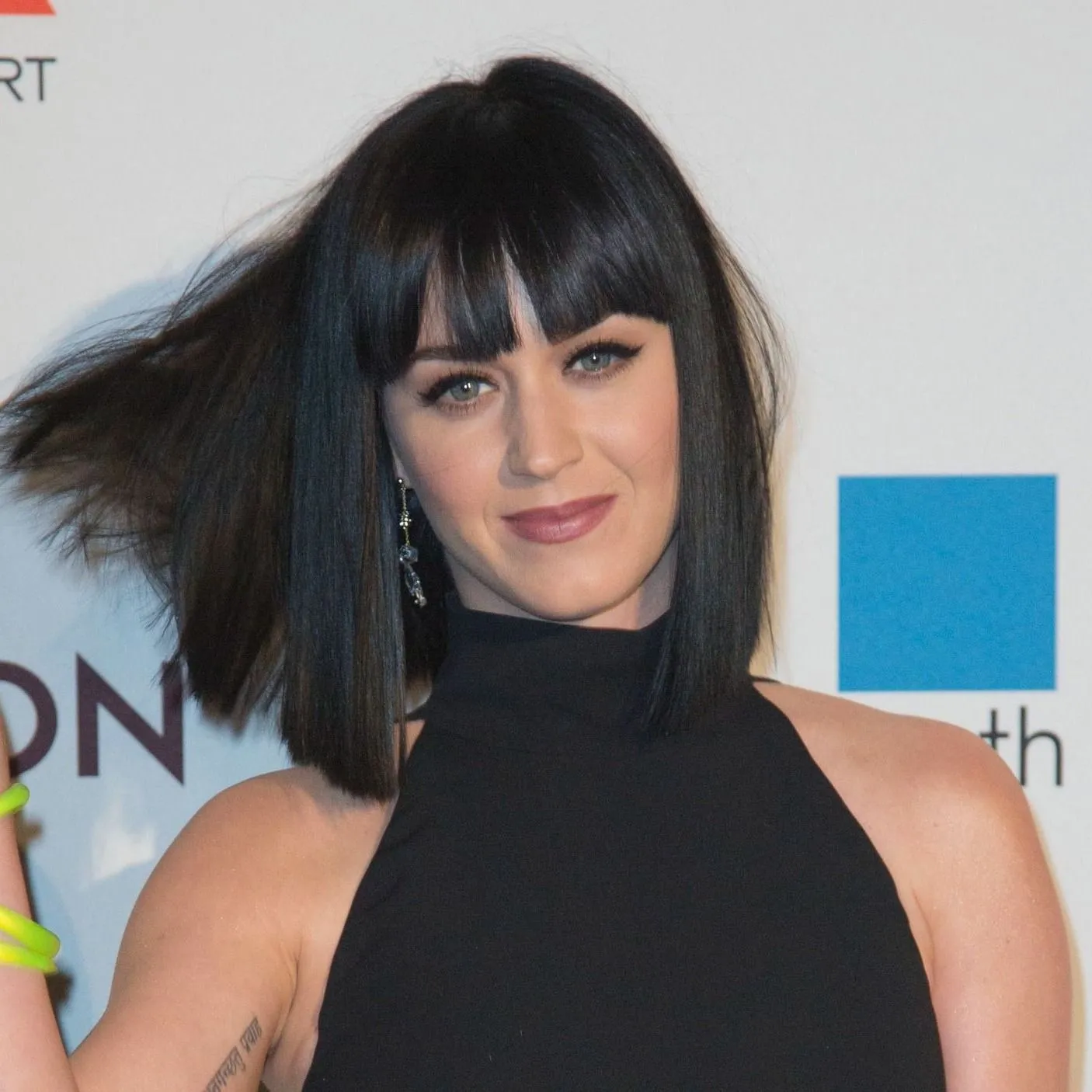 Dagad a szexbotrány! Katy Perry Justin Bieber fenekét is letapizta