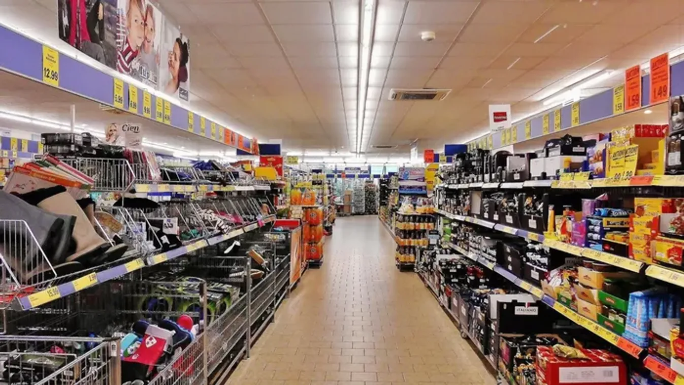 „A szüleimet gyilkossággal vádolják, engem pedig trollok üldöznek” – Kétévesen tűnt el a kislány, a család pokla azóta is tart