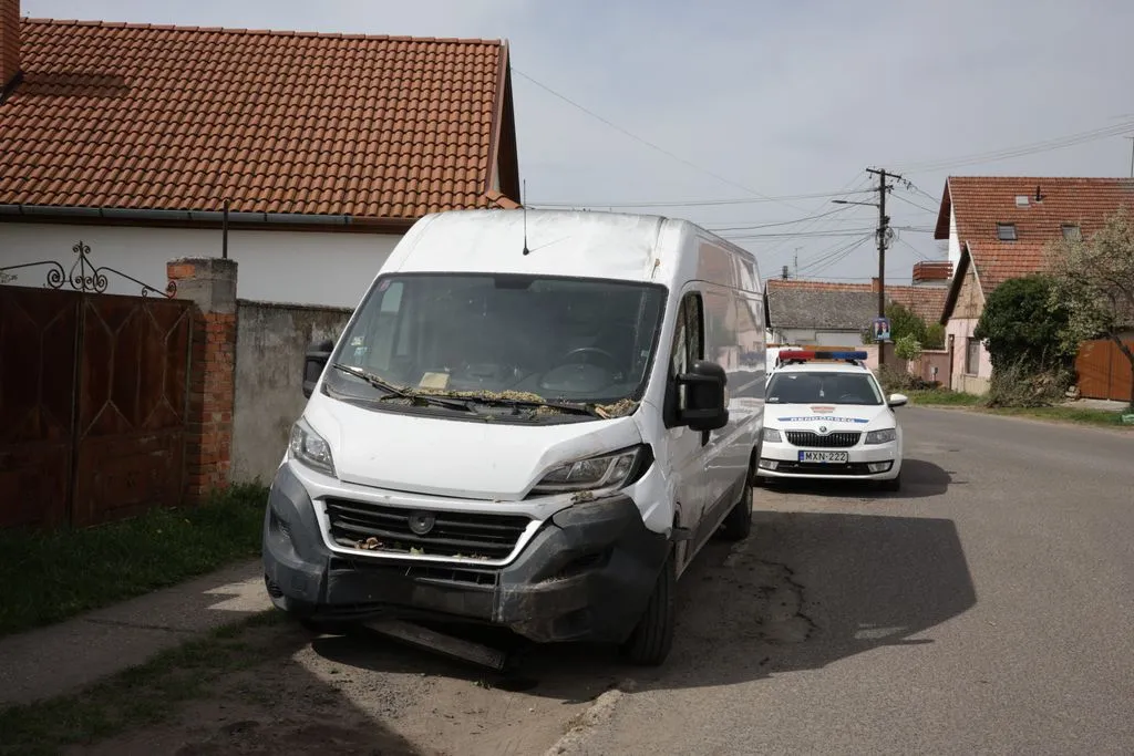 A balesetben egy 70 év körüli férfi sérült meg