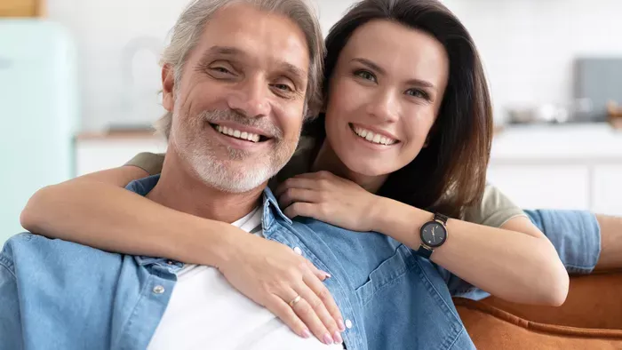 Horoszkóp: 5 csillagjegy, aki idősebb partnerbe szeret bele