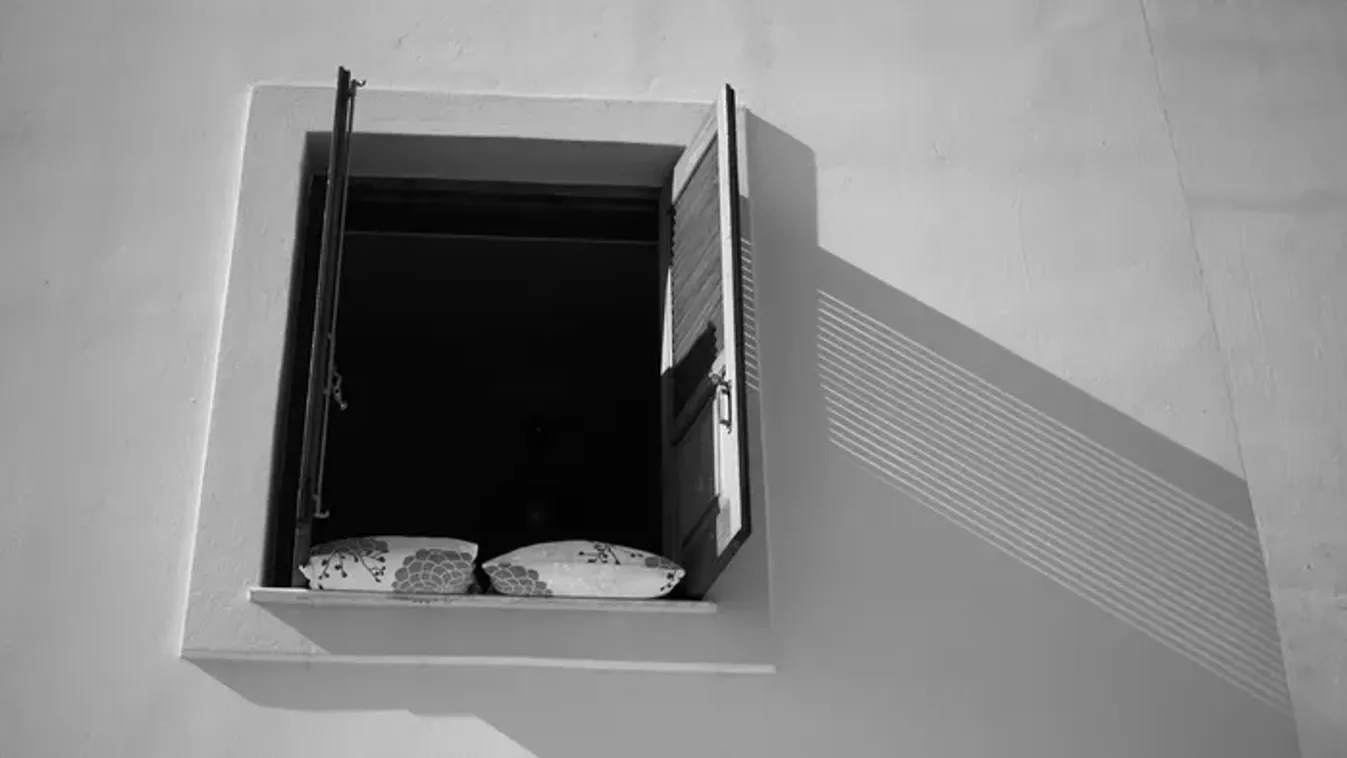 Tragédia: kizuhant az ablakból az évtizedek óta körözött csaló