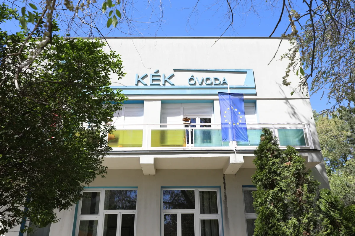 Rálőttek egy óvodára Solymáron