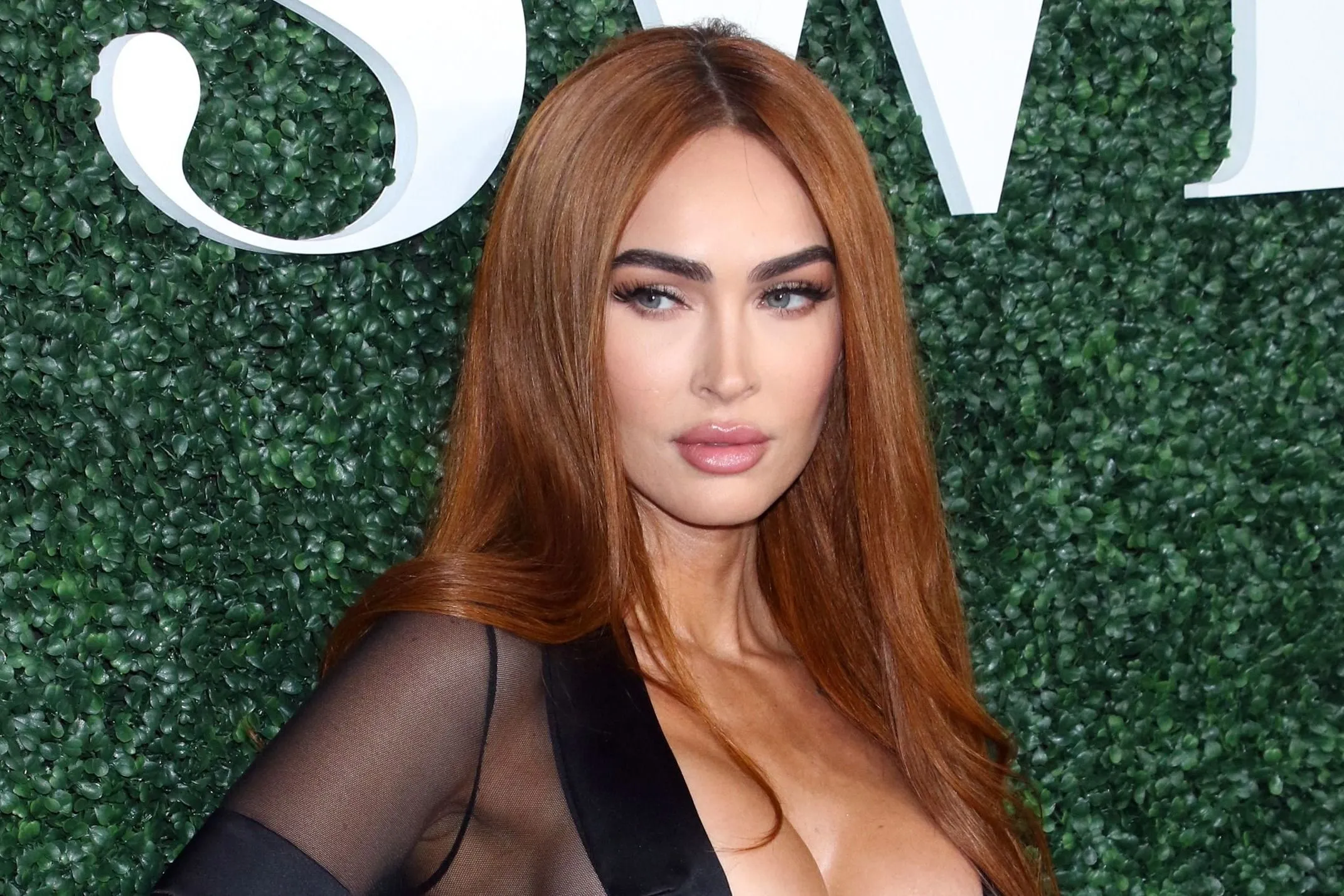 Megan Fox szexi Instagram fotói miatt milliókat veszített